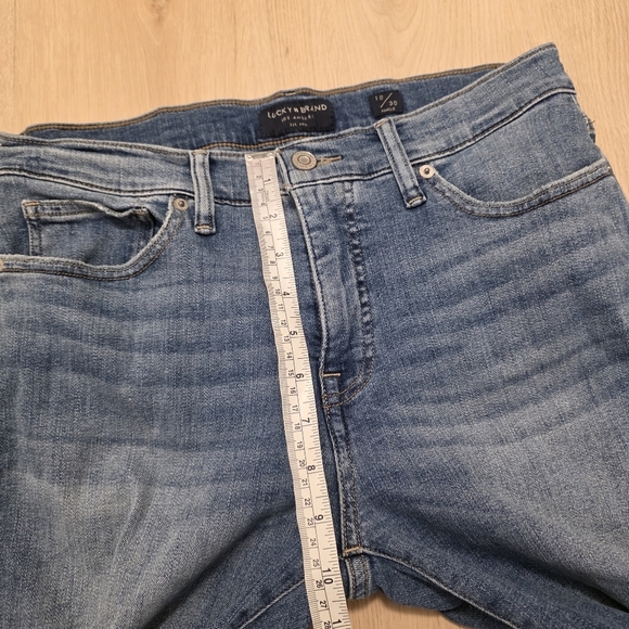 Lucky Brand Medium Wash Distressed Raw Hem Super Skinny Ankle Ava Jeans Size 6 - Picture 4 of 9